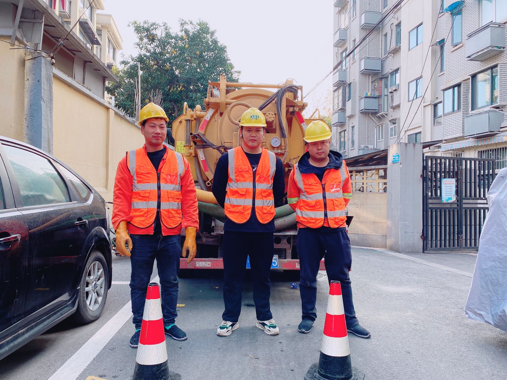 白兔南京某小区管道清淤检测施工
